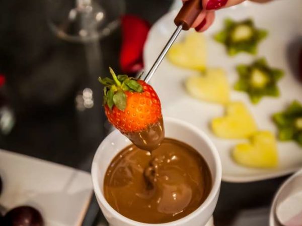 czekoladowe fondue w aparthotel komorowski
